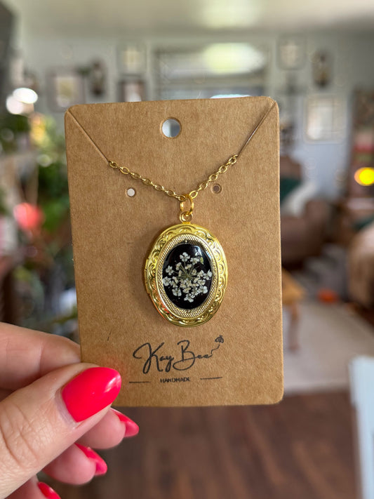 Queen Anne’s Lace Locket Necklace