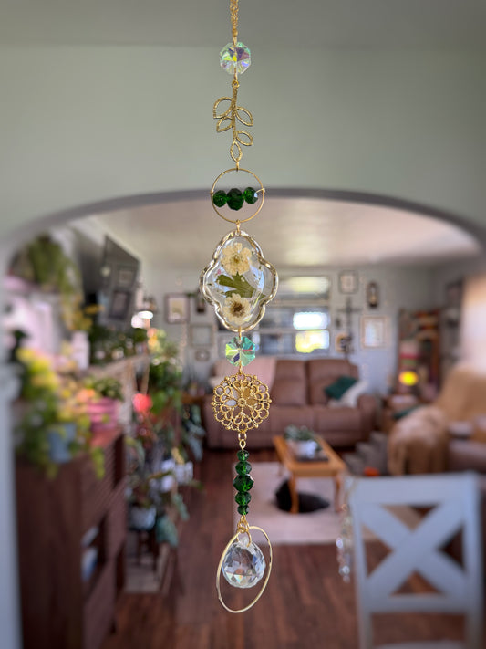 Green and Feverfew Sun Catcher