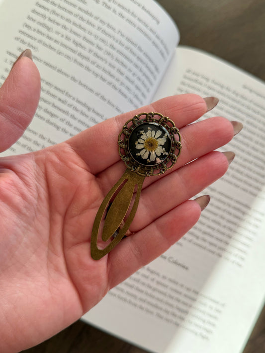 Round Feverfew Bookmark