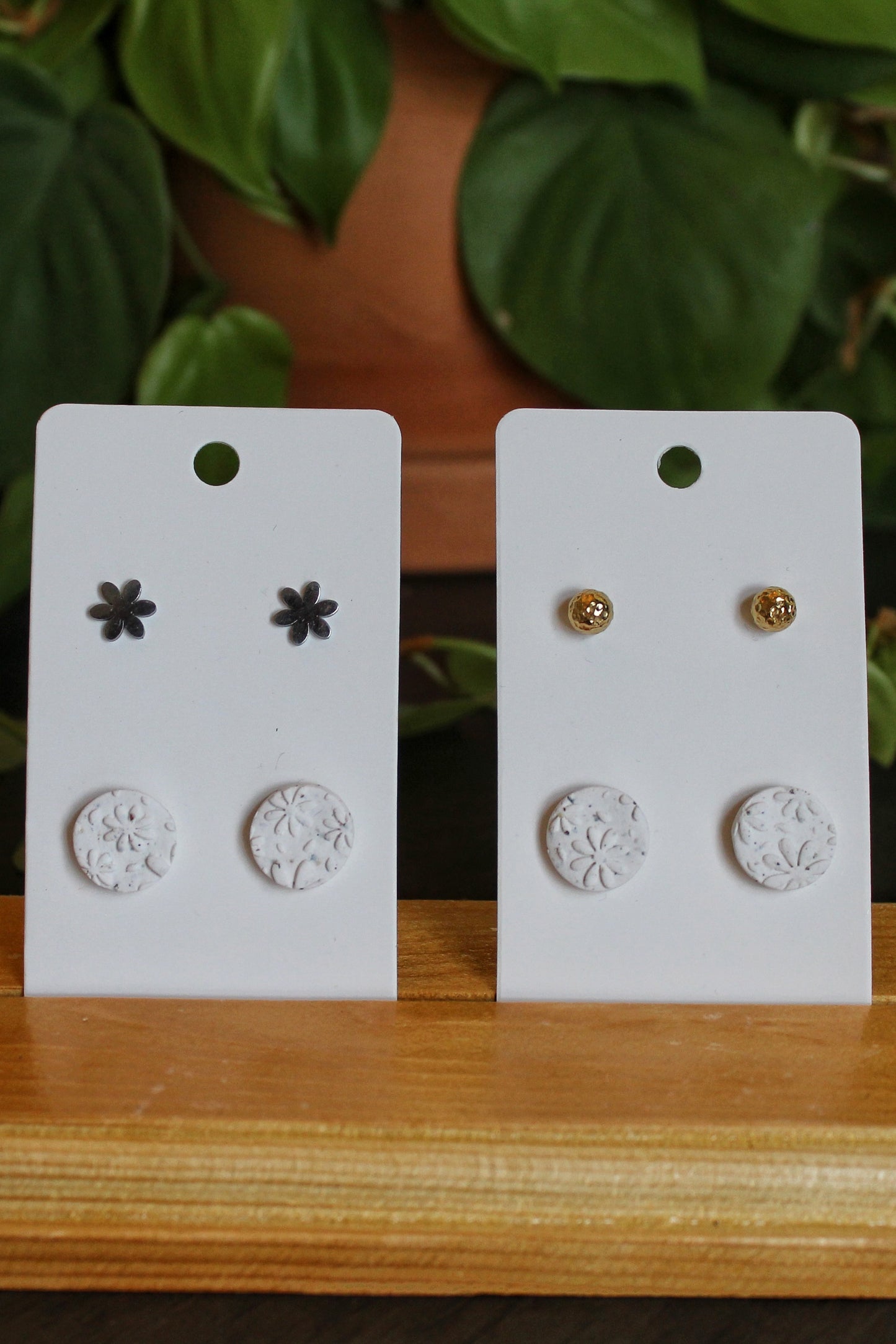 White Daisy Studs