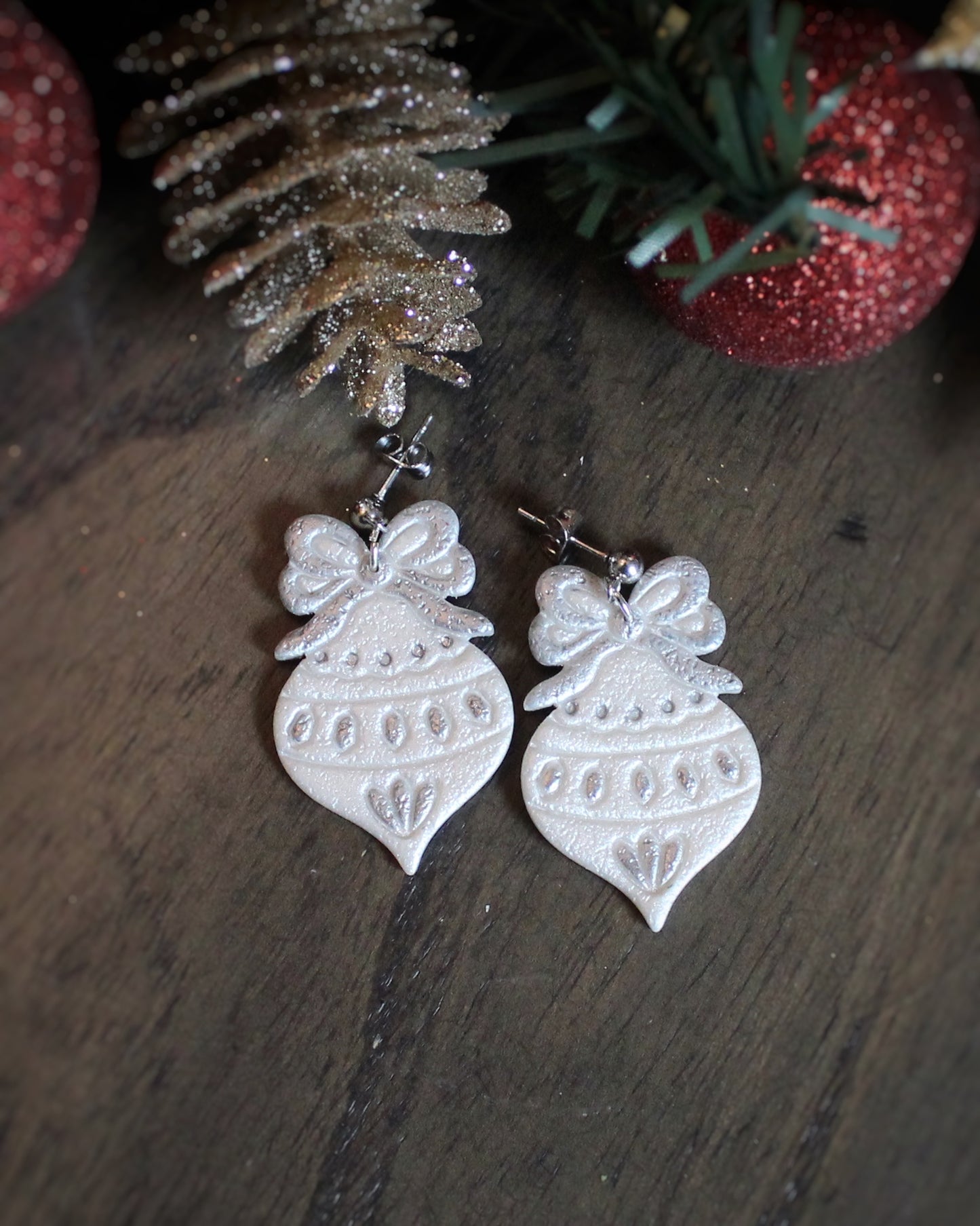 Metallic Bow Ornaments